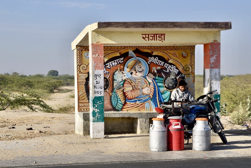 Bus Stops at Jodhpur Road