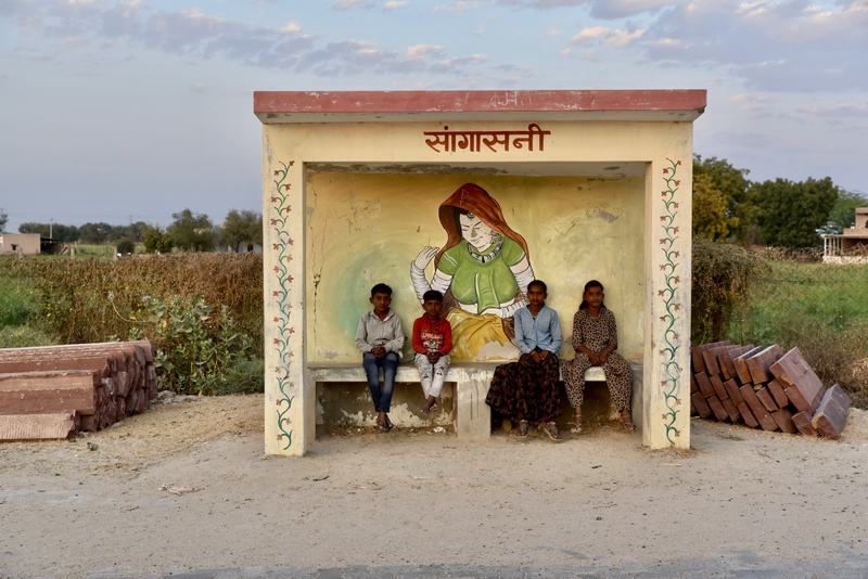 Bus Stops at Jodhpur Road