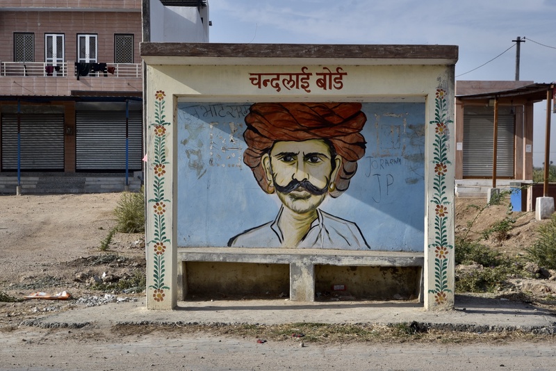 Bus Stops at Jodhpur Road