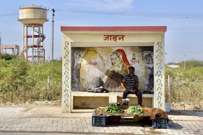 Bus Stops at Jodhpur Road