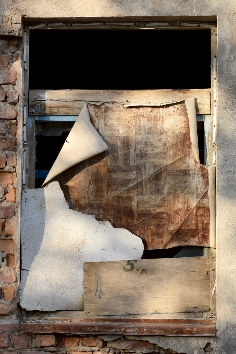Mongolian Ghost Town's Windows
